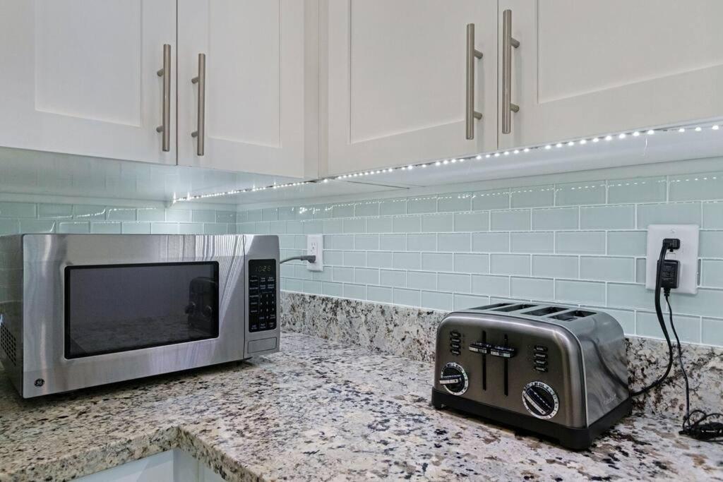 הוליווד Heated Pool I Soundproof Home I Firepit I 630Mbps מראה חיצוני תמונה